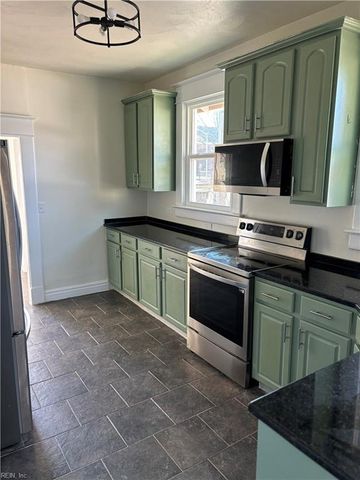 7 College CT, Suffolk, VA 23434