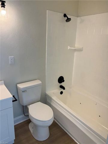 7 College CT, Suffolk, VA 23434