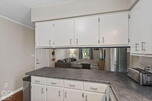 6349 W Buckskin Court, New Palestine, IN 46163