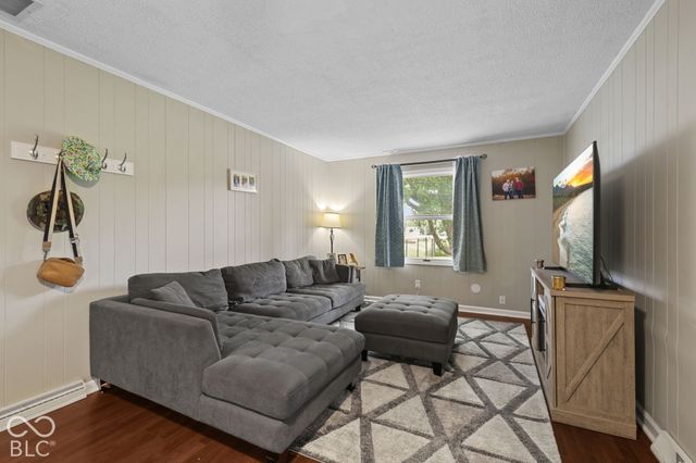 6349 W Buckskin Court, New Palestine, IN 46163