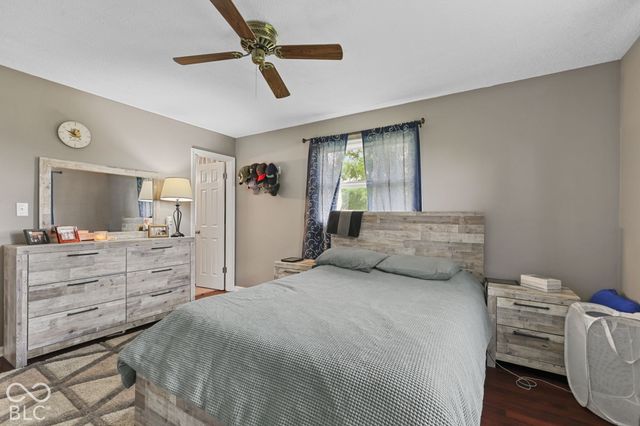 6349 W Buckskin Court, New Palestine, IN 46163