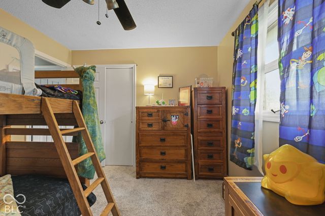 6349 W Buckskin Court, New Palestine, IN 46163