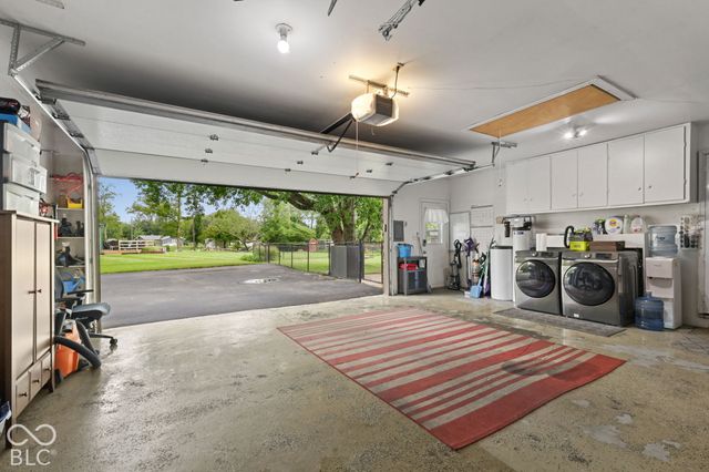 6349 W Buckskin Court, New Palestine, IN 46163