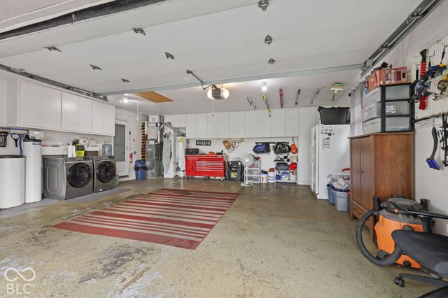 6349 W Buckskin Court, New Palestine, IN 46163