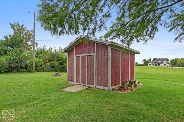 6349 W Buckskin Court, New Palestine, IN 46163