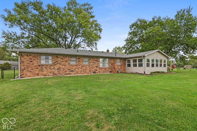 6349 W Buckskin Court, New Palestine, IN 46163