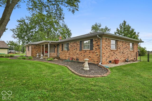 6349 W Buckskin Court, New Palestine, IN 46163