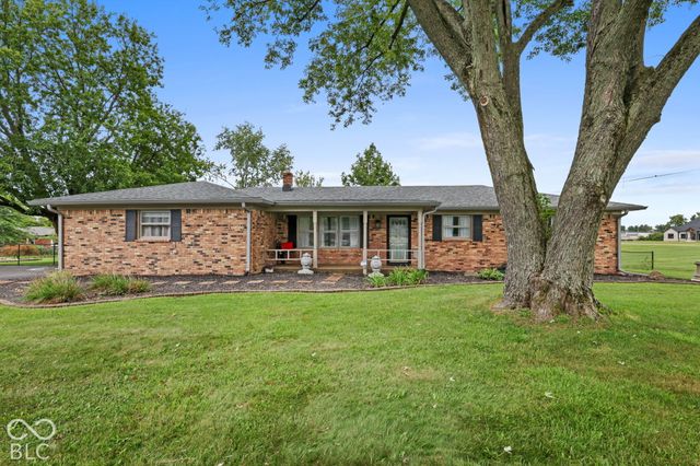 6349 W Buckskin Court, New Palestine, IN 46163