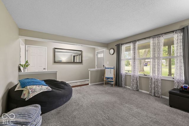 6349 W Buckskin Court, New Palestine, IN 46163