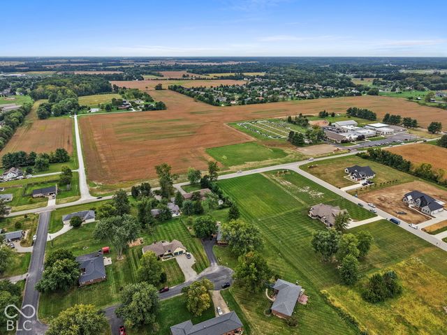6349 W Buckskin Court, New Palestine, IN 46163