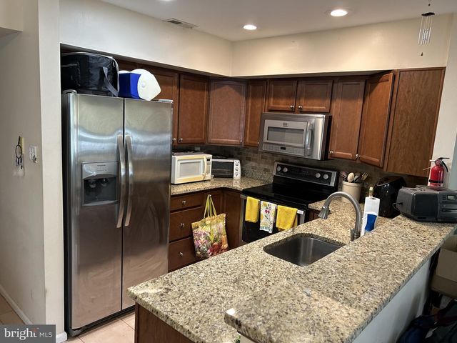 306 FOXWOOD LN, Marlton, NJ 08053