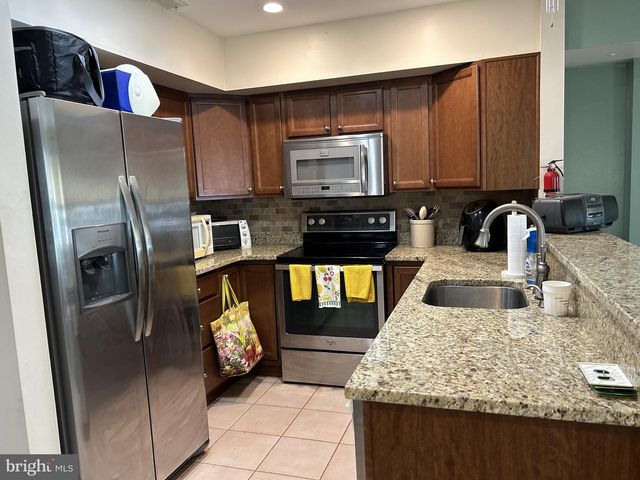 306 FOXWOOD LN, Marlton, NJ 08053