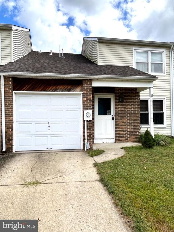 306 FOXWOOD LN, Marlton, NJ 08053