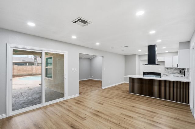 3311 W Sue Avenue, Visalia, CA 93277