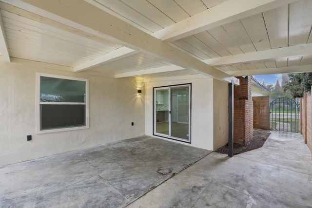 3311 W Sue Avenue, Visalia, CA 93277