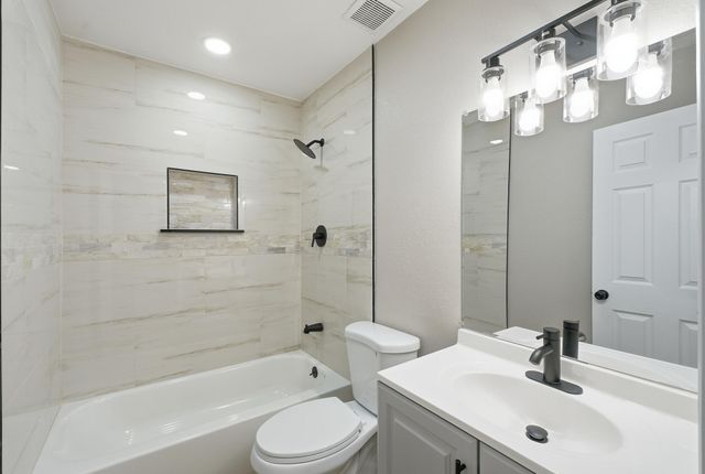 3311 W Sue Avenue, Visalia, CA 93277