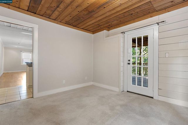 3747 Park Boulevard Way, Oakland, CA 94610