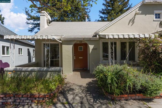 3747 Park Boulevard Way, Oakland, CA 94610