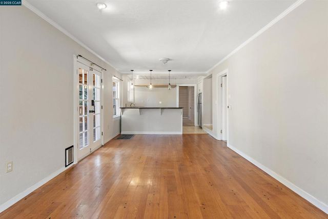 3747 Park Boulevard Way, Oakland, CA 94610