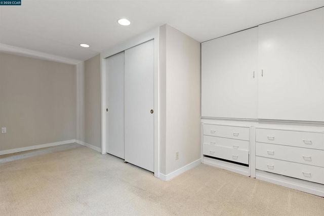 3747 Park Boulevard Way, Oakland, CA 94610