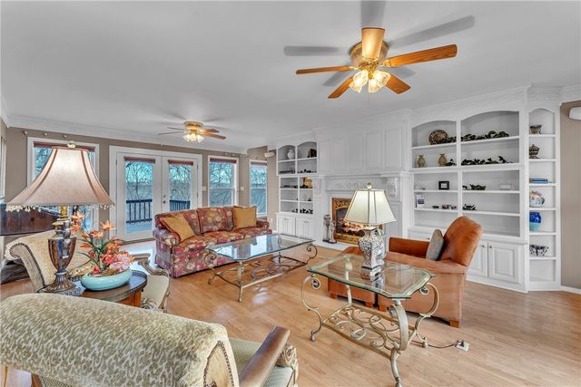 29 County Road 1522, Eureka Springs, AR 72632