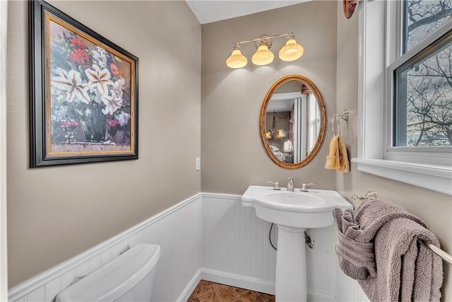 29 County Road 1522, Eureka Springs, AR 72632