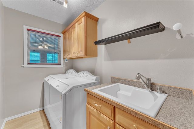 29 County Road 1522, Eureka Springs, AR 72632