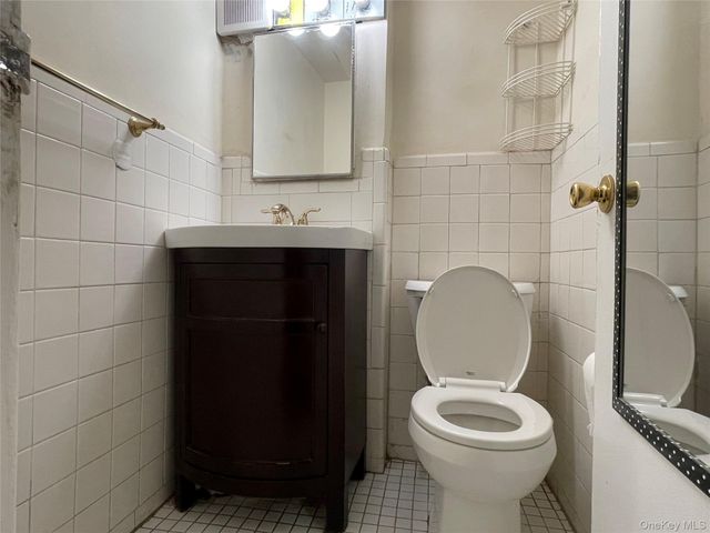 99-72 66th Road 11G, Rego Park, NY 11374