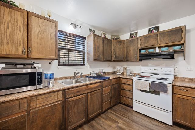 136 Private Road 7708, Emory, TX 75440