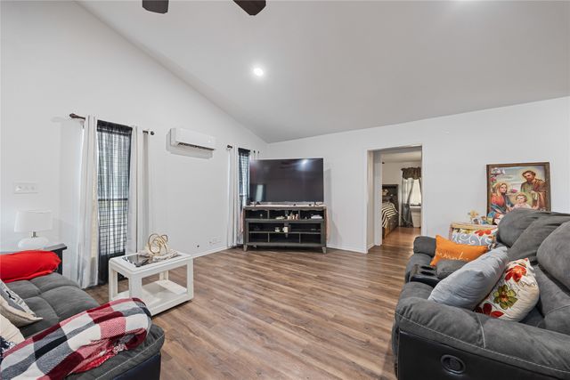 136 Private Road 7708, Emory, TX 75440