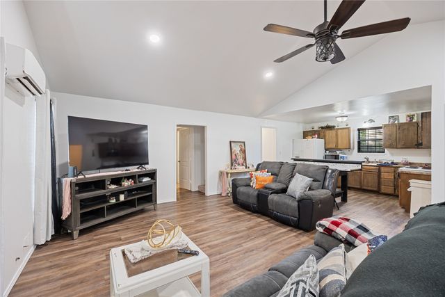 136 Private Road 7708, Emory, TX 75440