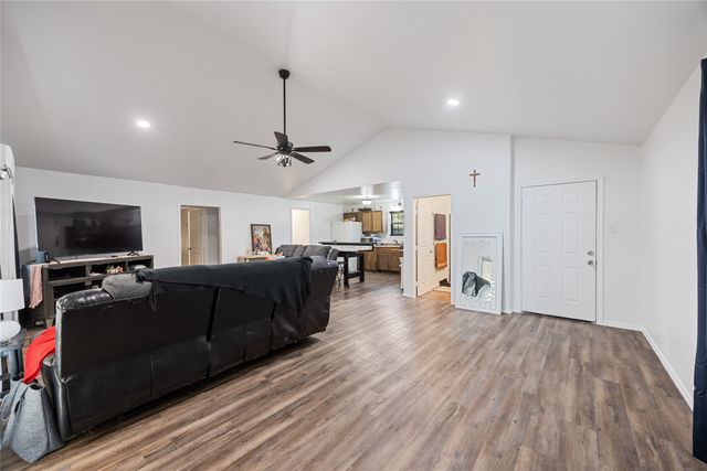 136 Private Road 7708, Emory, TX 75440