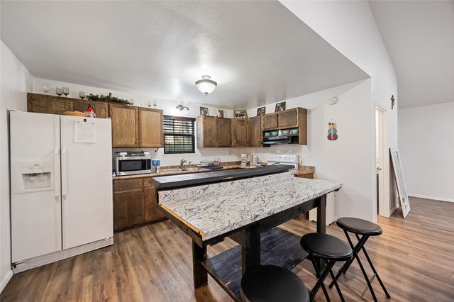 136 Private Road 7708, Emory, TX 75440