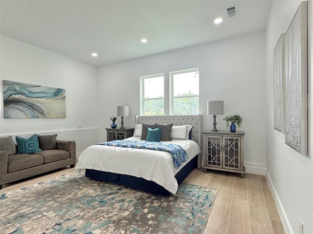 210 Silverleaf Drive, Fort Worth, TX 76112