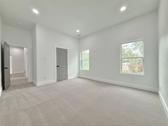 210 Silverleaf Drive, Fort Worth, TX 76112