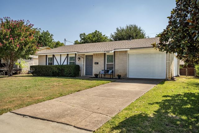 1019 Woodmere Drive, Lewisville, TX 75067