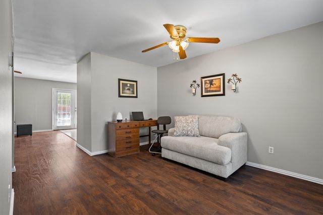 1019 Woodmere Drive, Lewisville, TX 75067