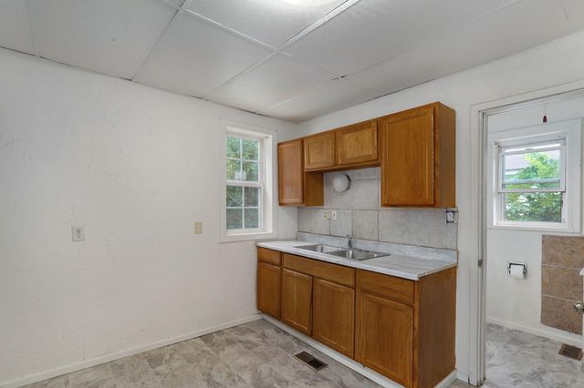 521 W Harrison Street, Springfield, MO 65806