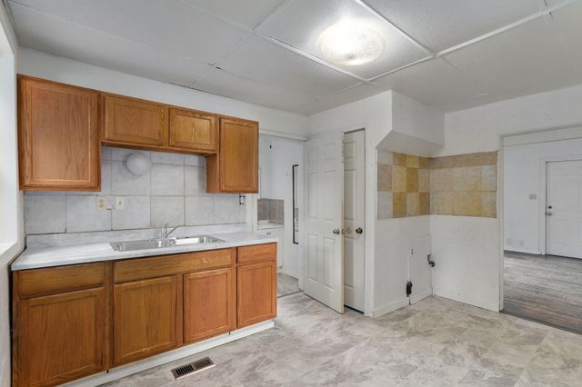 521 W Harrison Street, Springfield, MO 65806