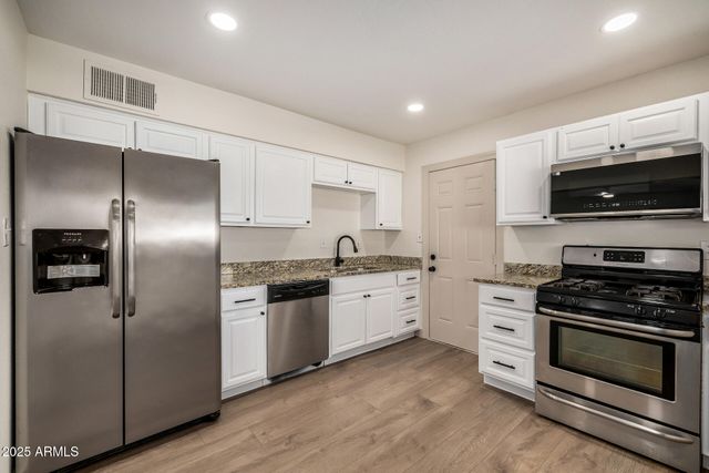 3152 N 24TH Drive, Phoenix, AZ 85015