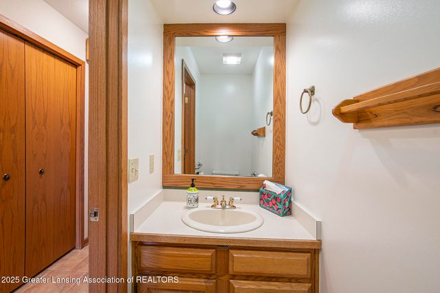 1136 Bonanza Drive, Okemos, MI 48864