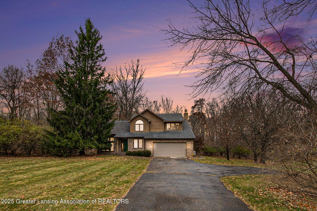 1136 Bonanza Drive, Okemos, MI 48864