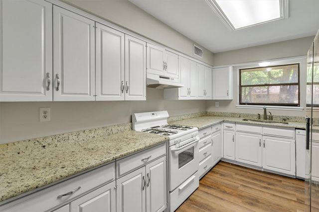 209 Mistletoe Lane, Keene, TX 76059
