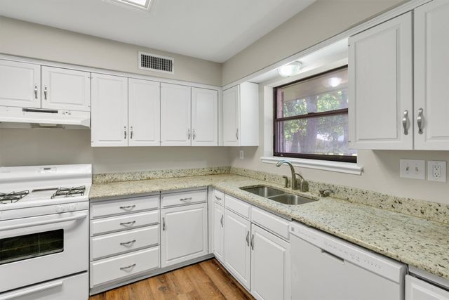 209 Mistletoe Lane, Keene, TX 76059