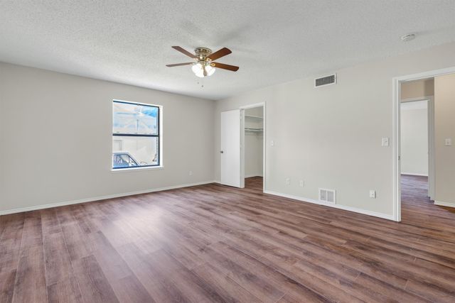 209 Mistletoe Lane, Keene, TX 76059