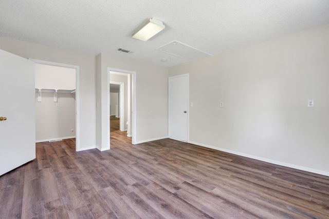 209 Mistletoe Lane, Keene, TX 76059