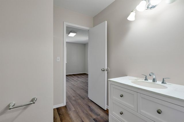 209 Mistletoe Lane, Keene, TX 76059