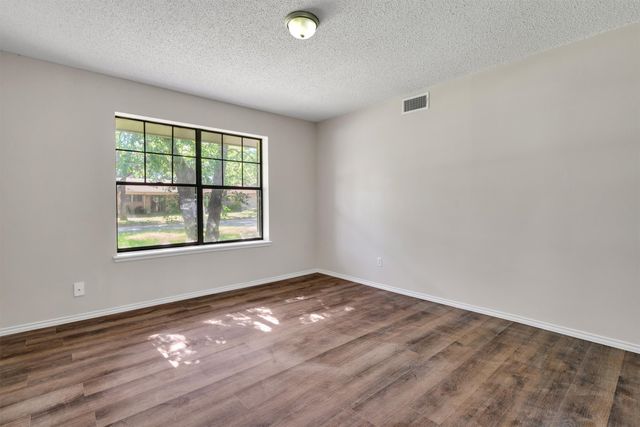 209 Mistletoe Lane, Keene, TX 76059