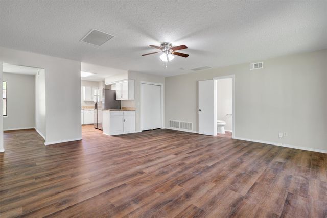 209 Mistletoe Lane, Keene, TX 76059