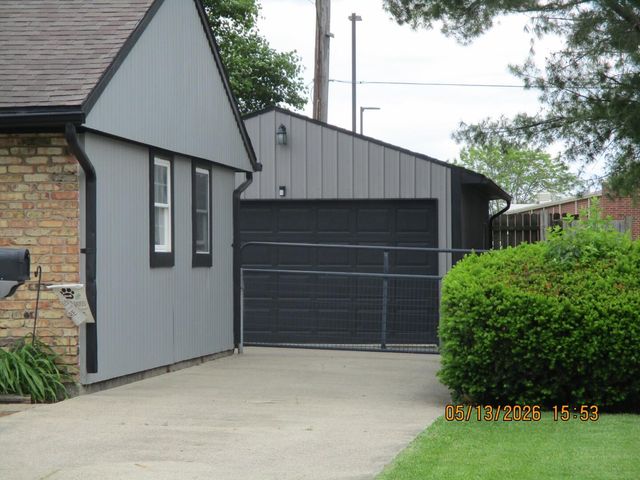 810 Bayberry Drive 810 Bayberry Drive, New Carlisle, OH 45344